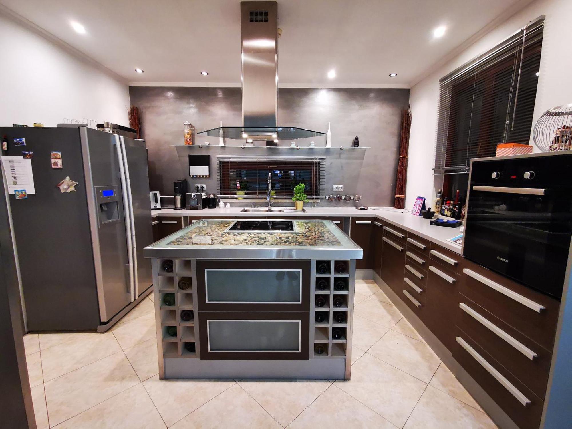 Luxury Basement In The Surrounding Of Budapest Apartment Mogyorod Bagian luar foto