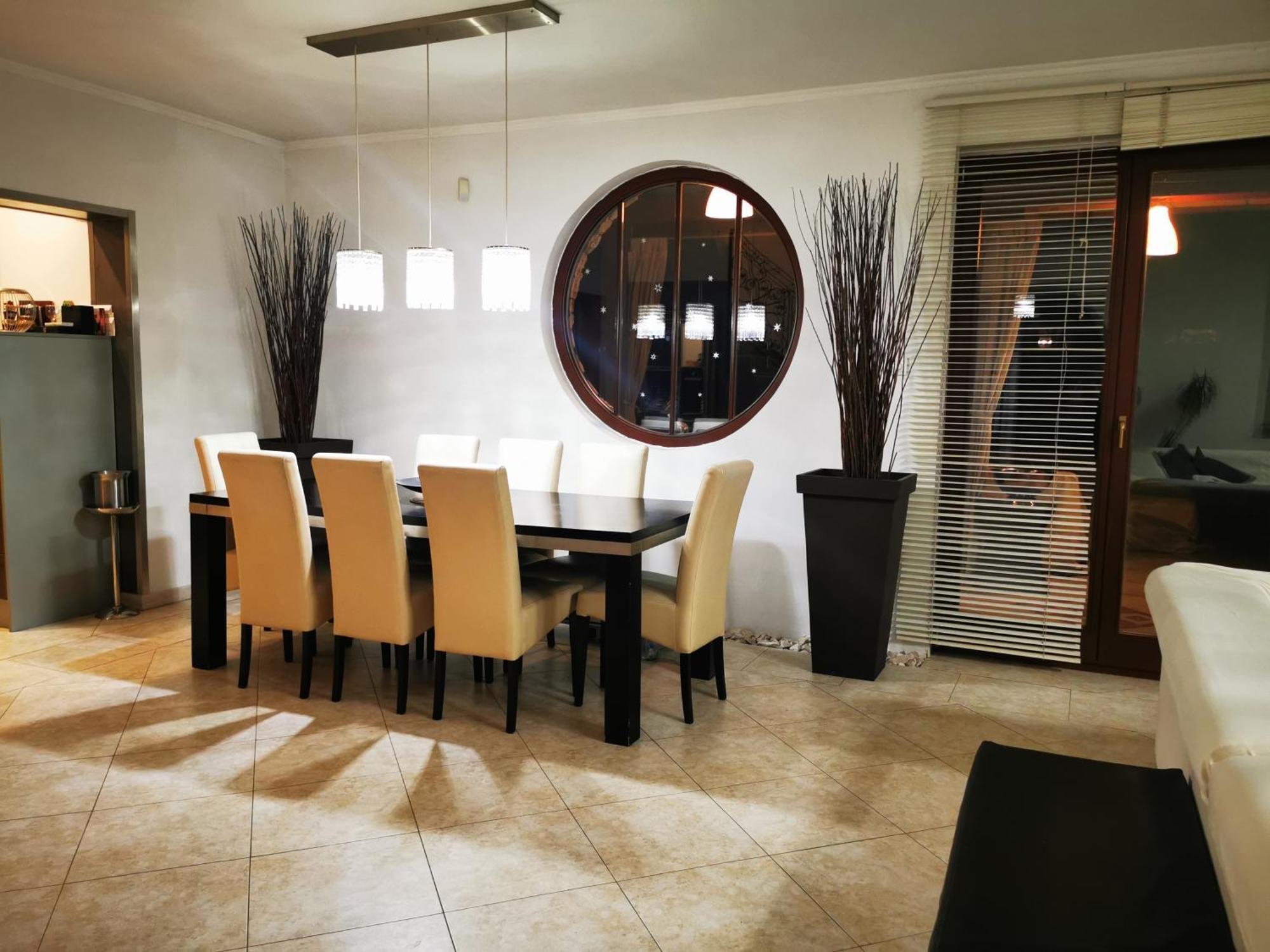 Luxury Basement In The Surrounding Of Budapest Apartment Mogyorod Bagian luar foto